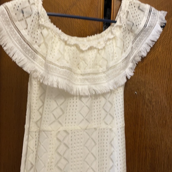 White cut out off the shoulder maxi sheer bottom - Picture 2 of 6